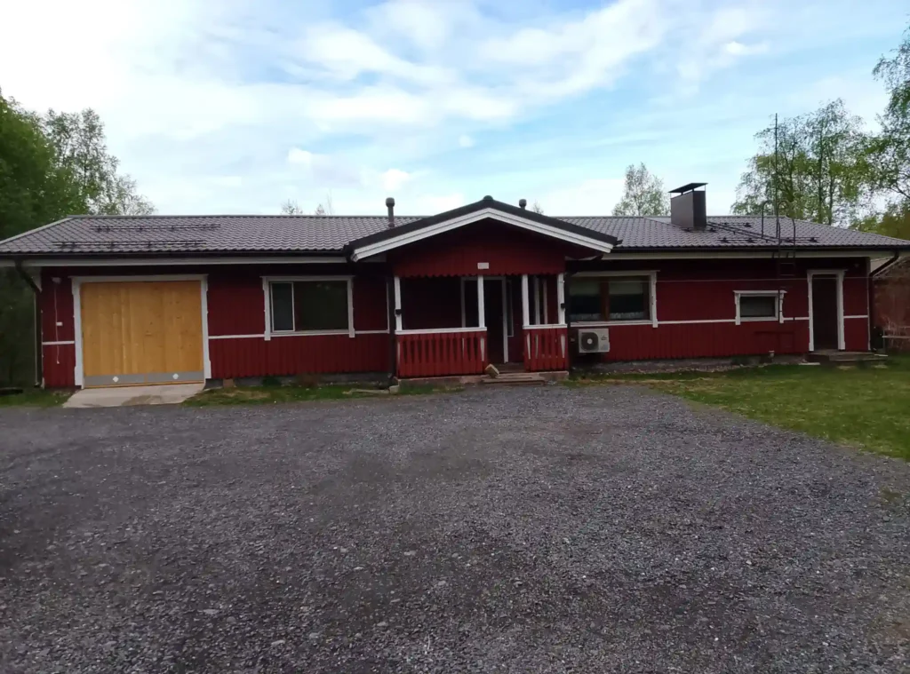 punamulta huoltomaalaus